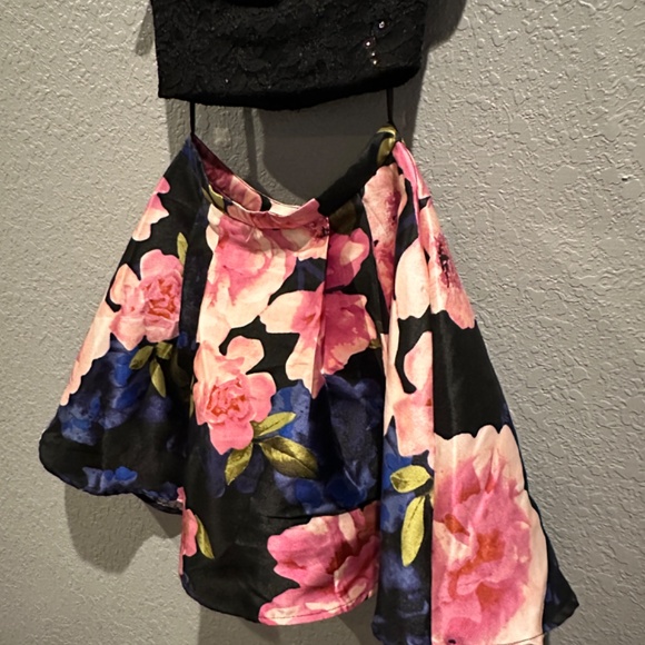 B Darlin 2 piece Prom/Homecoming Dress - Picture 3 of 11